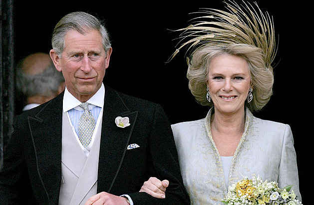 Camilla si vzala Charlese z lásky, říká o královně choti její syn