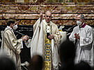 Pape Frantiek slouí kadoroní velikononí mi ve vatikánské svatopetrské...