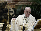 Pape Frantiek slou kadoron velikonon mi ve vatiknsk svatopetrsk...