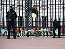 Prostranství ped Buckinghamským palácem se po oznámení úmrtí prince Philipa...
