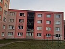 Por bytu v panelovm dom v Plzni na Doubravce. Hasii evakuovali 21 lid,...