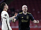 Davy Klaassen z Ajaxu se raduje ze svého gólu do sít AS ím.