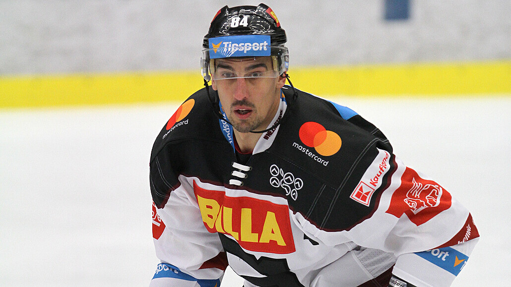 Milan Jurina v dresu hokejové Sparty