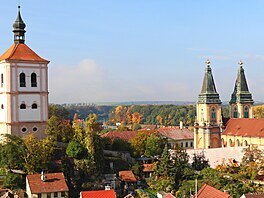 Roudnice nad Labem, výhled z okna na Kostel Narození Panny Marie s...