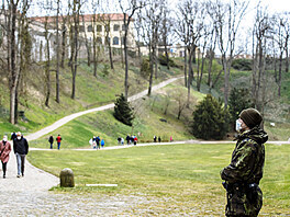 Ve zvlátním reimu byly zpístupnny zahrady a parky Praského hradu.
