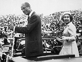 Princ Philip a královna Albta II. bhem závreného ceremoniálu Commonwealth...