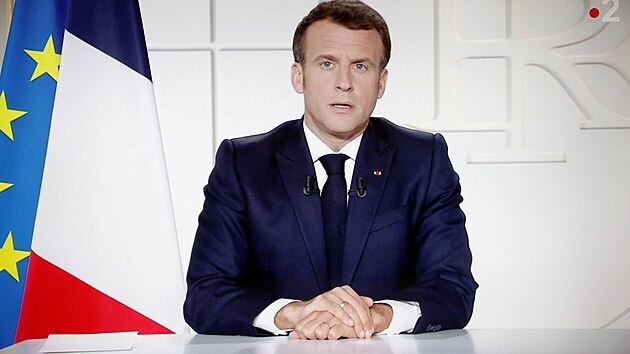 Utahujeme rouby. Poty nakaench ve Francii opt rostou a prezident Emmanuel Macron proto ohlsil optovn zpsnn restrikc. (2. dubna 2021)