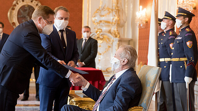 Prezident Miloš Zeman mezitím jmenoval novým ministrem zdravotnictví ředitele Fakultní nemocnice Královské Vinohrady Petra Arenbergera. (7. dubna 2021)