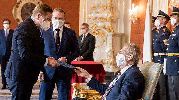 Prezident Milo Zeman jmenoval ve stedu novm ministrem zdravotnictv editele Fakultn nemocnice Krlovsk Vinohrady Petra Arenbergera. (7. dubna 2021)