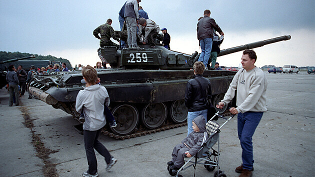 Den NATO v Ostrav se v roce 2003 pesthoval na monovsk letit