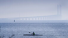 Most pes Öresund spojující Koda a Malmö. védsko povolilo vjezd do zem s...