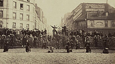 Pařížská komuna (francouzsky La Commune de Paris) byla radikálně socialistická...