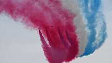 Legendární brit�tí Red Arrows na Dnu NATO v Ostrav� v roce 2006. První...