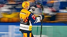 Jan Ková� se raduje z gólu v dresu �výcarského Zugu.