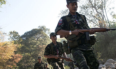 Me se Myanmar stát novou Sýrii? Hrozba obanské války roste.