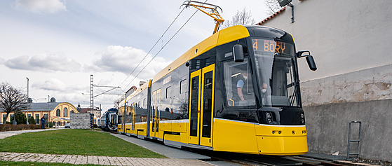 Tramvaj pro Plzeň s označením Škoda 40T.