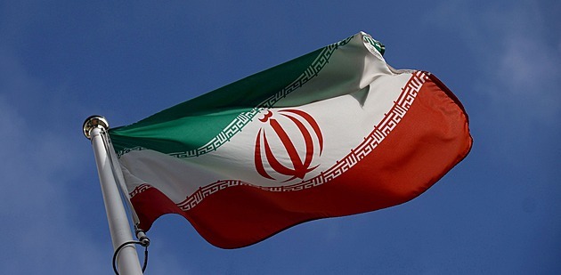 Nespokojenost s prudkým růstem cen v Íránu přerůstá v protivládní demonstrace