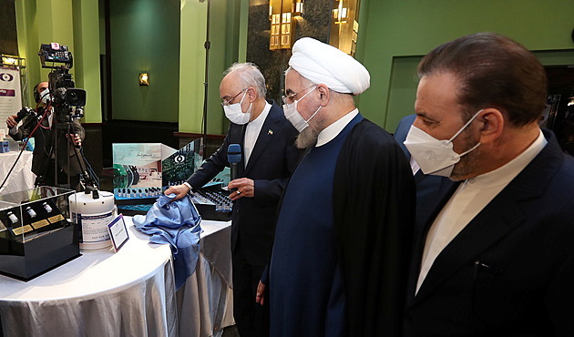 Írán má dost uranu na pět jaderných bomb, prohlásil izraelský ministr