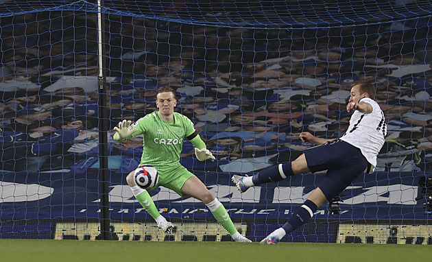 Tottenham remizoval na hřišti Evertonu, dva góly dal Kane i Sigurdsson