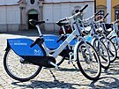 V Uherskm Hraditi od dubna zaali lidem nabzet sdlen bicykly. Jzdn kola...