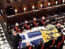 Královna Albta II. na pohbu prince Philipa ve Windsoru (17. dubna 2021)