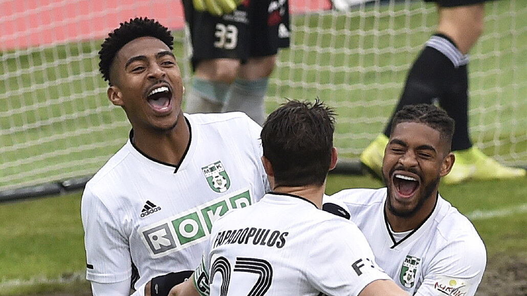 Karvinští fotbalisté přetlačili České Budějovice v osobních soubojích