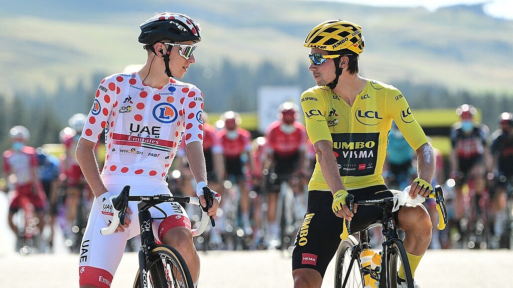 Tadej Pogaar (vlevo) a Primo Rogli bhem Tour de France 2020