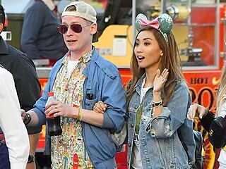 Macaulay Culkin a Brenda Song (2019)