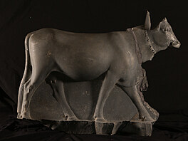 ediovou sochu bohyn Hathory v podob krávy nalezli v roce 2008 etí...