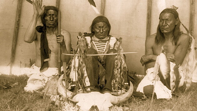 Bizoní lebka byla důležitou součástí rituálů, i u Lakotů Oglalů.