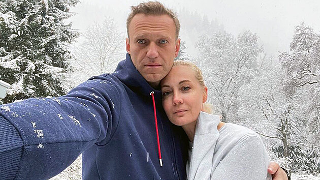 Předák ruské opozice Alexej Navalnyj s manželkou Julijí