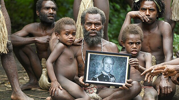 Na souostrov� Vanuatu uct�vaj� britsk�ho prince Philipa jako boha. (12. dubna 2021)