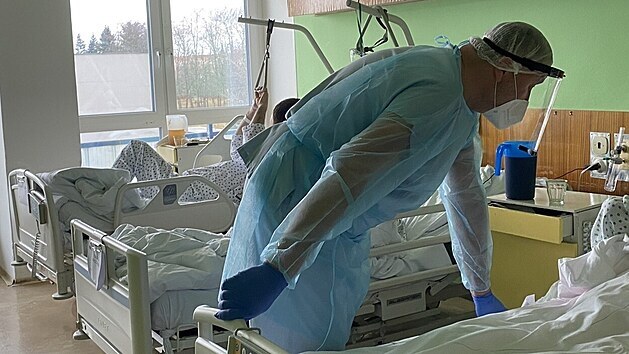Kaplan Martin Veselý pomáhá pacientům znojemské nemocnice už více než pět let, teď hlavně na covidových odděleních.