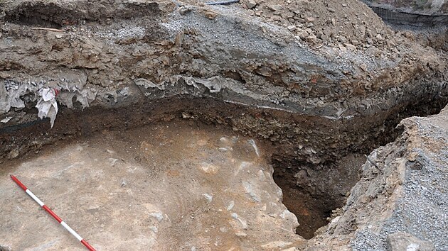 Archeologové na Špilberku narazili na základy neznámé středověké zdi.