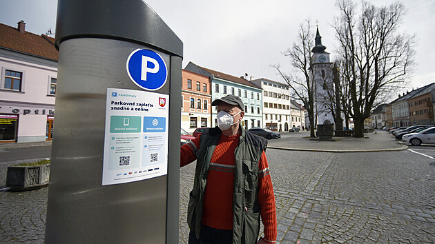 Velk Mezi pelo v centru msta k modernmu systmu zpoplatnnho parkovn s ptic automat. Ze samotnho centra msta rzem ubyla auta a idii snze najdou voln msto. A to i kdy se poet parkovacch stn snil.