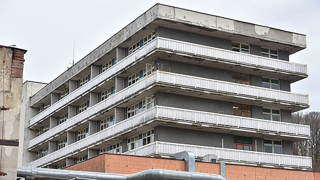 Budova interny v Krajské nemocnici Tomáše Bati ve Zlíně (duben 2021).