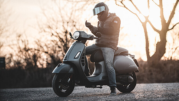 Ne zanete vaeho novho milka podn projdt, volte prvn stovky kilometr klidnou jzdu. Na sktr si potebujete zvyknout, motor, brzdy i pneumatiky se potebuj zajet.