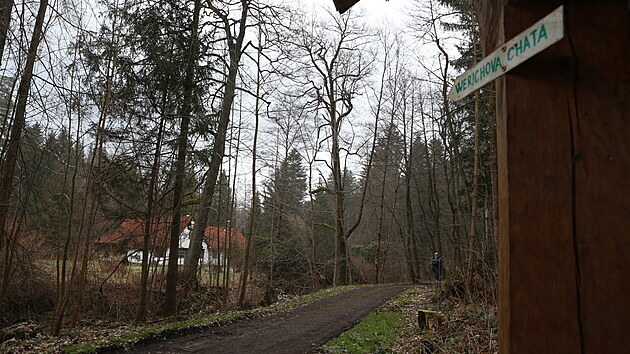 Chata Jana Wericha u Velhartic na Klatovsku. Frantiek Keila se do n podle obaloby vloupal, ale nic neodcizil. (15. 4. 2021)