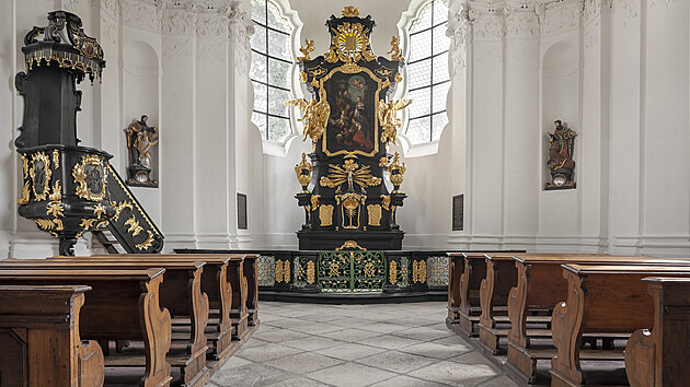 Svou dnešní barokní podobu získal zámek v letech 1737 aaž 1741, kdy se rozšířila obytná část a přistavěla kaple sv. Anny.