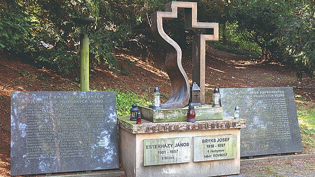 Památník obětí komunistických zločinů připomíná popravené vězně z Pankráce,...