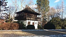 Uprostřed Děkanské zahrady v Pelhřimově je domek, v němž rád pobýval a tvořil...