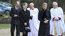 Princ Edward s manželkou Sophií a dcerou Louise v Královské kapli Všech svatých...