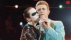 David Bowie s Annie Lennoxová na koncertě The Freddie Mercury Tribute