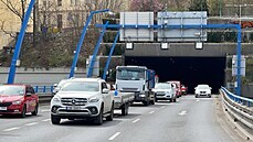Zavený Strahovský tunel z dvodu výpadku bezpenostního systému. (14.4.2021)