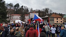 Demonstrace iniciativy Chcípl Pes na podporu editele základní koly v...