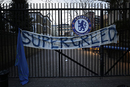 SUPERLIGA? SUPERHAMINOST! Fanouci Chelsea bhem protest proti fotbalové...