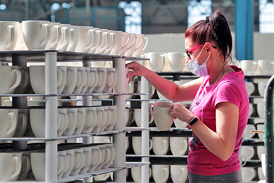Největší český výrobce porcelánu, společnost Thun 1794. Výroba.