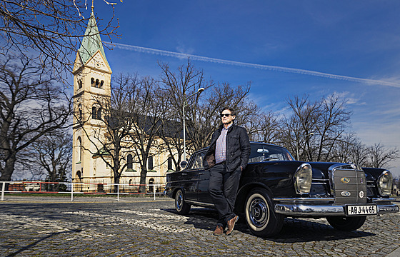 Jaroslav Větvička a jeho velký křídlák, Mercedes W111
