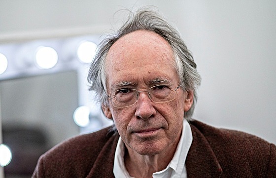 Spisovatel Ian McEwan (2019)