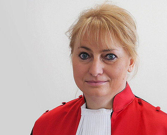 Ivana Hrdličková je členkou Zvláštního tribunálu pro Libanon je od roku 2012....